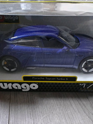 Porsche Taycan 1/24 Burago sealed, like new