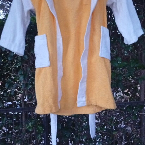 Children's bathrobe like new, size 6, unisex, 100% cotton