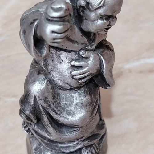 Decorative statuette like new, silver pewter oxidized, 10cm