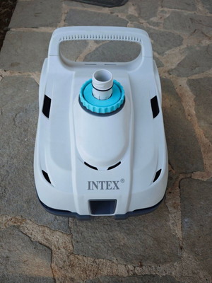 Intex ZX100 automatic pool cleaner like new