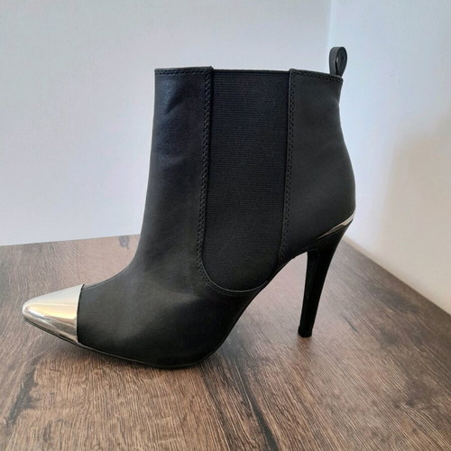 H&M ankle boots with silver tip like new, size 40, black