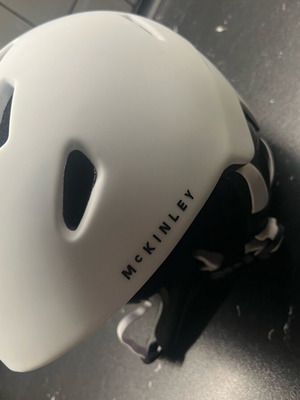 McKinley ski helmet like new