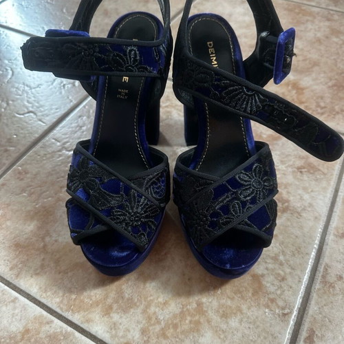Deimille sandals size 38 like new, midnight blue velvet with embroidery