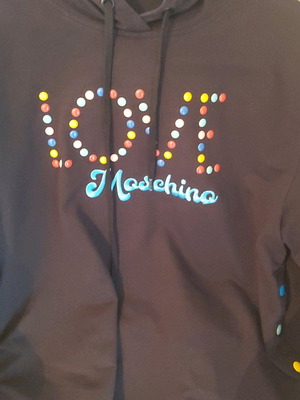 Υπέροχη μπλούζα love moschino