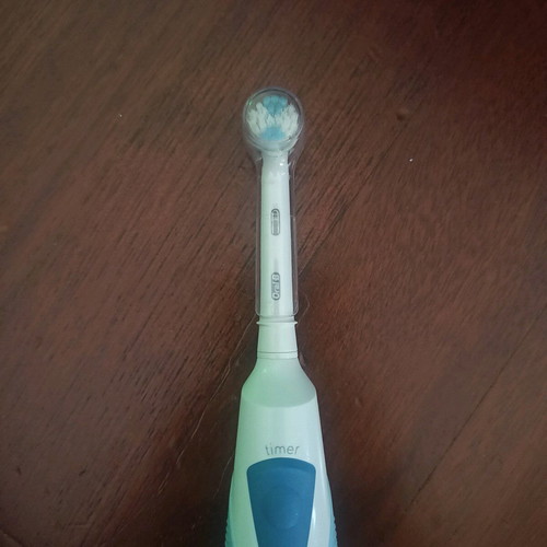 Oral-B electric toothbrush used in very good condition