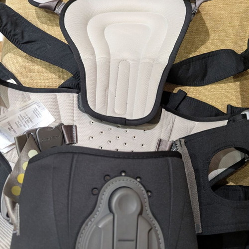 Mamas & Papas Morph baby carrier like new