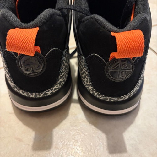 Air Jordan Spizike Low kids shoes like new, black and orange