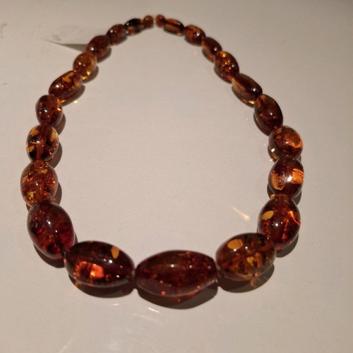 Necklace of solid natural Baltic amber, 23 beads, length 46 cm