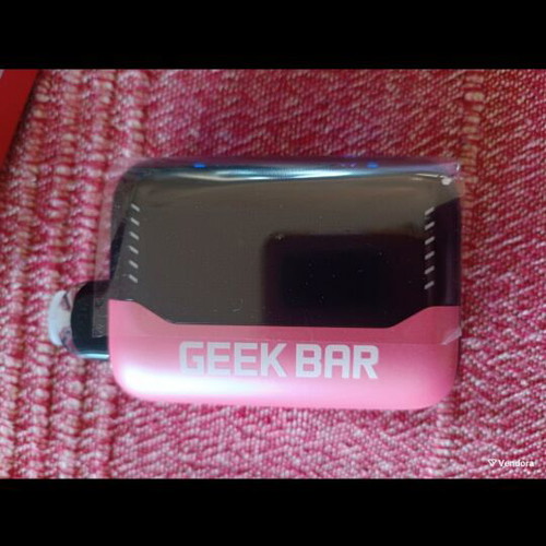 Geek Bar Pulse X Strawberry B-pop vape device