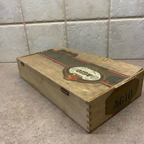 Agio cigar box used