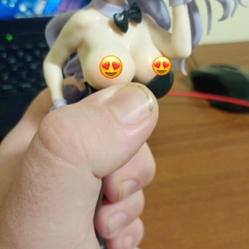 Ecchi Anime Figures like new, Beatrice Bunny Girl and Asuna Bikini