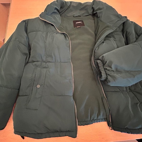 Women's jackets Stradivarius Large beige and Pull & Bear Medium green used