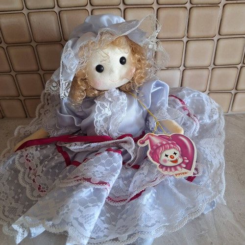 Collectible doll with music and movement from 1980s, new