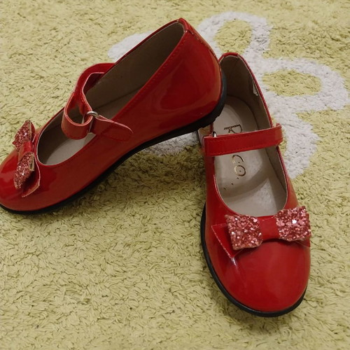Ricco red patent leather ballerinas like new, size 28