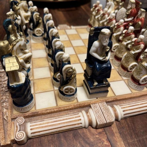 Alabaster chess set Dikas like new with hand-painted pieces