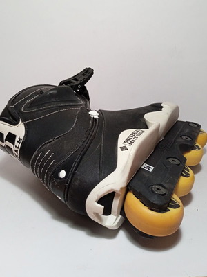 USD Realm roller skates size 40 like new
