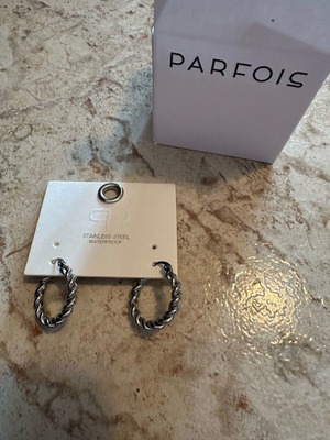 Parfois stainless steel earrings new, gray silver