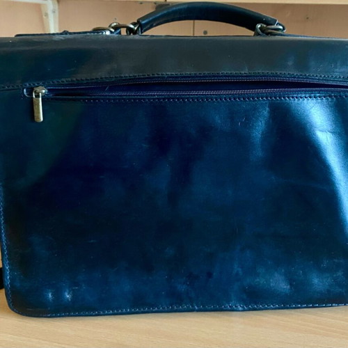 Leather briefcase like new, black