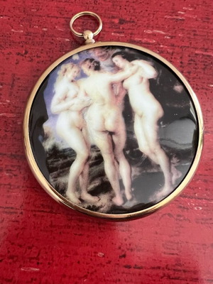 Large round vintage pendant new, decorative 7.5 cm diameter
