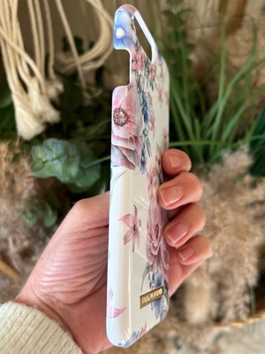 Ideal of Sweden case for iPhone 8 Plus used