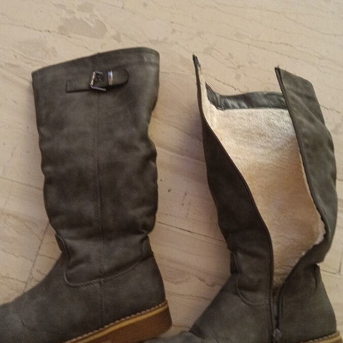 Knee-high boots used, gray, size 39, warm with white fur lining
