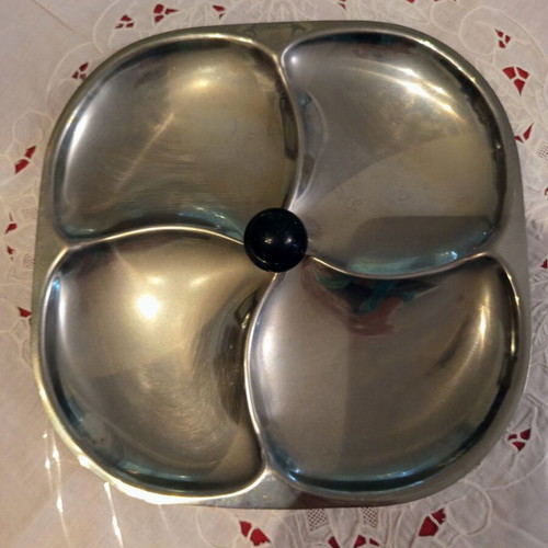 Vintage metal bowl snack tray with 4 compartments, used