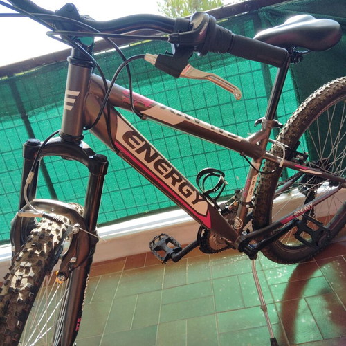 Mountain bike like new, women's, black, front suspension, gears