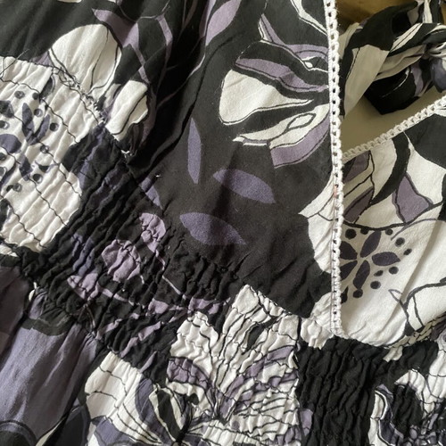 Raxevksy dress like new, black and purple, size S with elastic