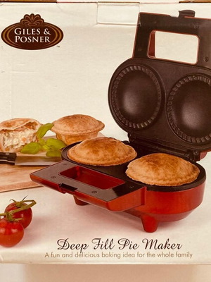 Giles & Posner mini pie maker new