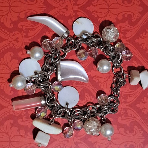 Metal bracelet with shells and glass beads like new, white and silver