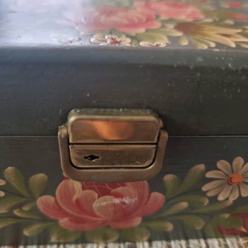 Handmade painted jewelry box with key new