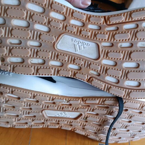 Adidas women's athletic shoe like new, size 38