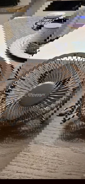Αναμιστηρακι γραφείου με κουμπί και θύρα USB Primo