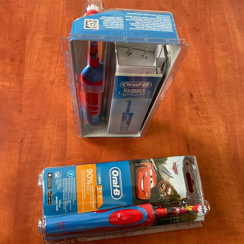 Oral-B Stages Power Electric Toothbrush for Kids 3+ New