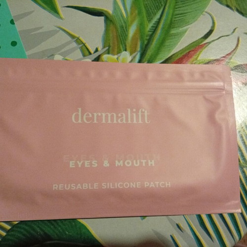 Dermalift pads for eyes and mouth used
