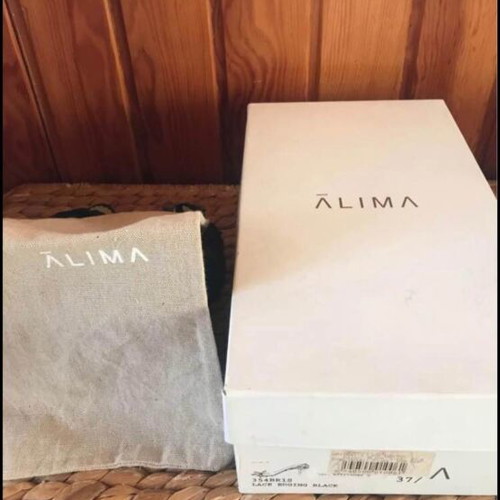Peep toe high heels Alima like new, black leather and lace, heel 10 cm