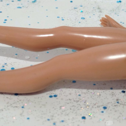 Bratz Xpress it Yasmin doll used with missing arm and flaws