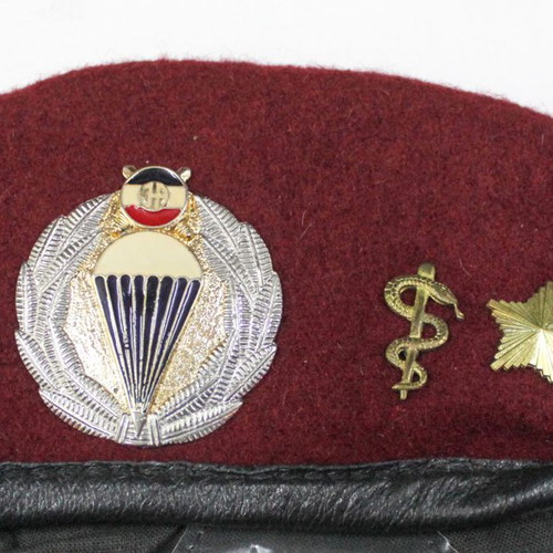 1993 JNA Yugoslavia Paratrooper Officer Beret like new