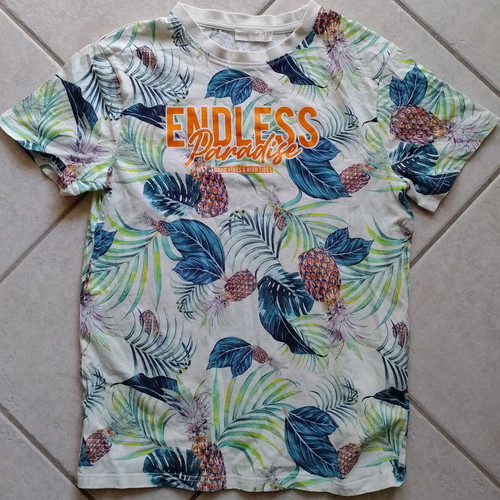 Boys' clothing set used, 2 t-shirts and 1 shirt size 152 cm