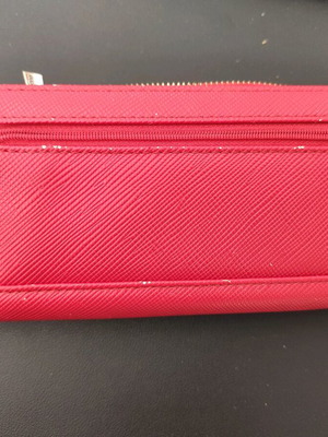 Guess wallet used, red