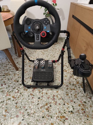 Logitech G29 Driving Force racing wheel with pedals and gear shifter, PXN stand