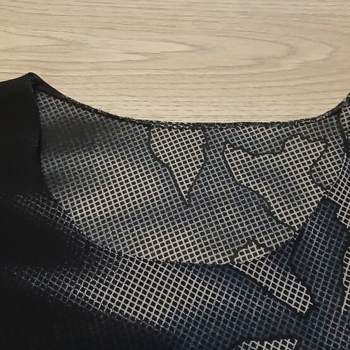 Tank top like new, gray and black, size L