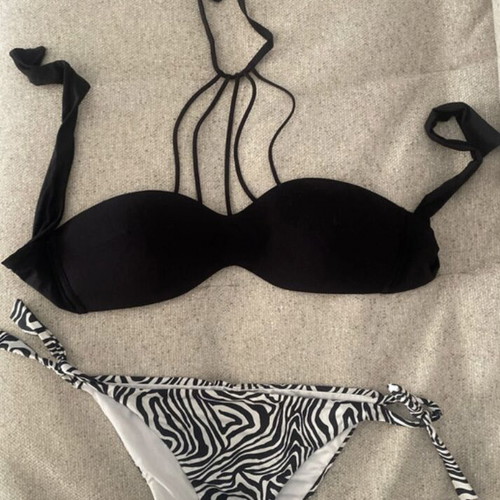 Calzedonia swimwear set of 3, like new, sizes S/M, black and white
