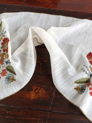Handmade tsevres like new
