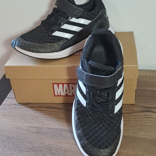 Adidas Performance RAPIDARUN kids athletic shoes like new, size 34, black and white