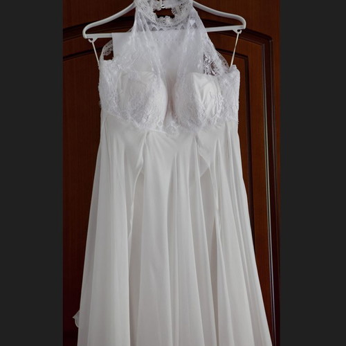 Wedding dress with lace
