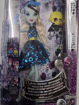 Mattel Monster High Frankie Stein Photo Booth Ghouls Doll new