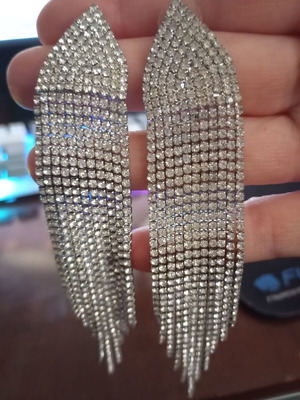 Earrings like new, silver stud