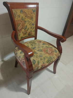 Set of 2 wooden armchairs with floral tapestry upholstery