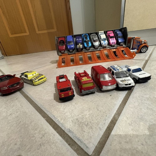 Collectible Truck Racing Track with 15 Toy Cars